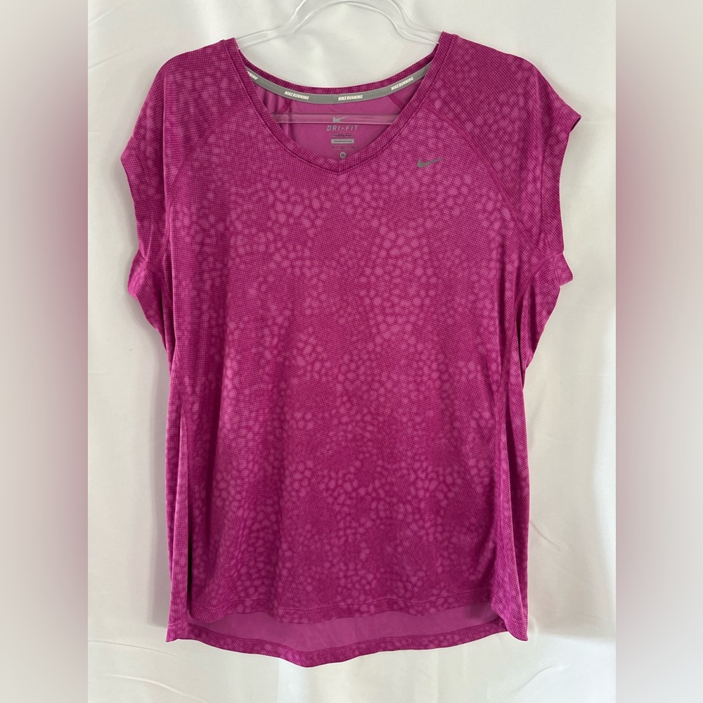 Nike Dri-Fit Women's Running V-Neck T-Shirt. Size XL. Pink.
